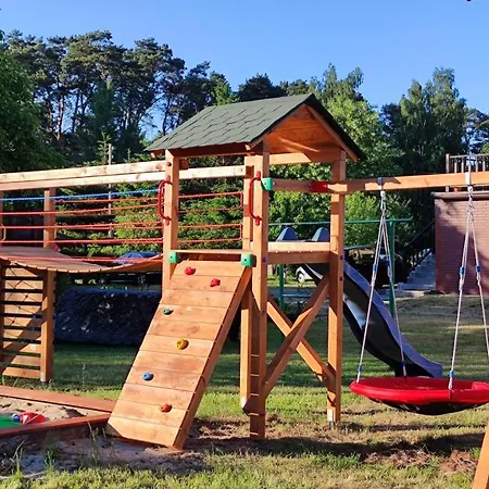 Pod Zlotym Debem 山林小屋 Kąty Rybackie