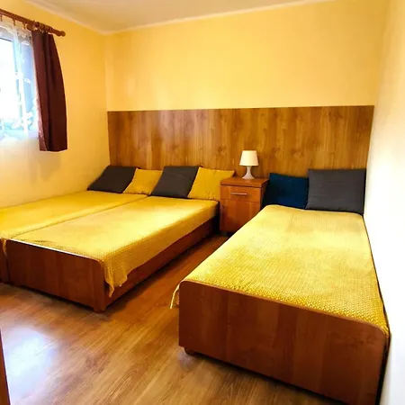 Pod Zlotym Debem 山林小屋 Kąty Rybackie