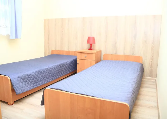 Pod Zlotym Debem Jaktstuga